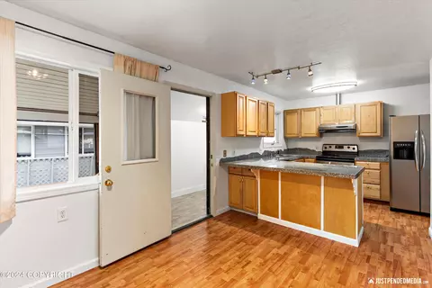 926 E 13th Ave, Anchorage, AK 99501 photo 12