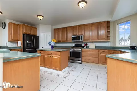 Kitchen - 12355 Division St, Anchorage, AK 99515 photo 1 of 8
