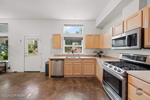 9065 Nuthatch Pl # 4C, Anchorage, AK 99507 photo 6