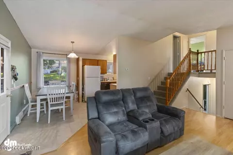 6340 E 35th Ave, Anchorage, AK 99504 photo 5