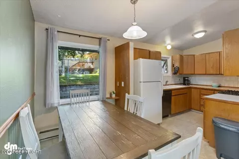 6340 E 35th Ave, Anchorage, AK 99504 photo 6