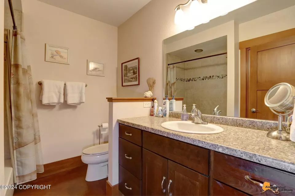 Bath - 17697 Golden View Dr, Anchorage, AK 99516 photo 7 of 8