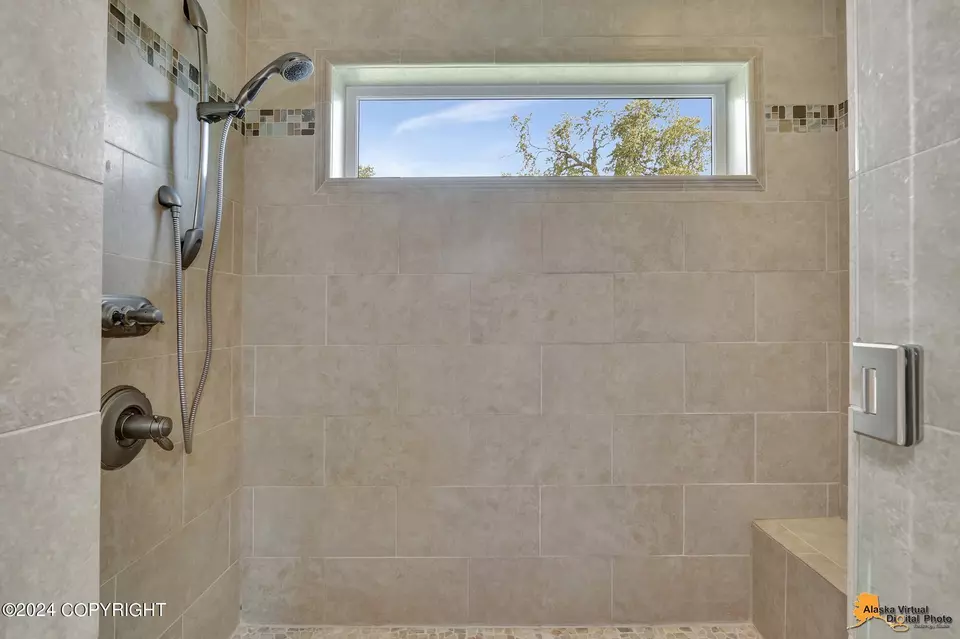 Bath - 17697 Golden View Dr, Anchorage, AK 99516 photo 2 of 8