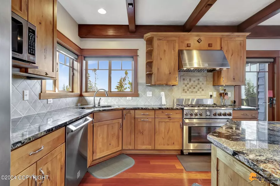 Kitchen - 17697 Golden View Dr, Anchorage, AK 99516 photo 6 of 9