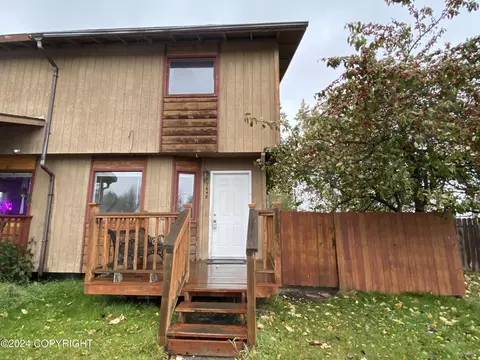 7648 Snow View Dr, Anchorage, AK 99507