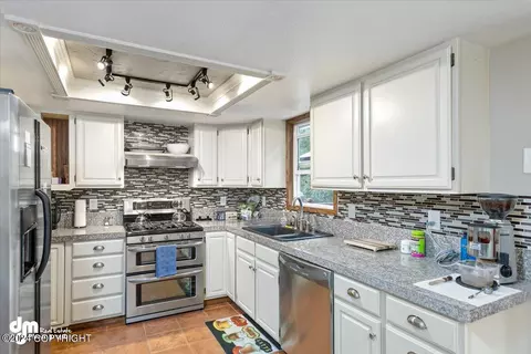 9536 Noak Cir, Eagle River, AK 99577 photo 20
