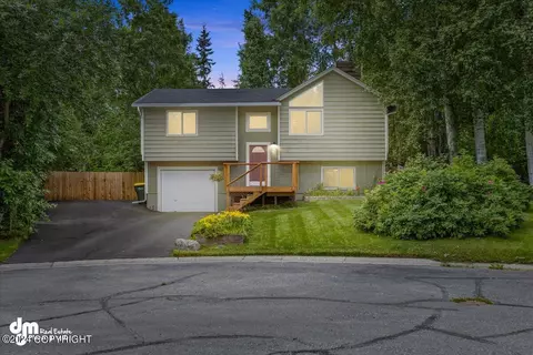 9536 Noak Cir, Eagle River, AK 99577