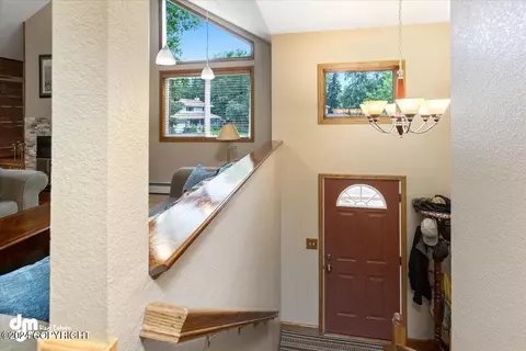9536 Noak Cir, Eagle River, AK 99577 photo 7