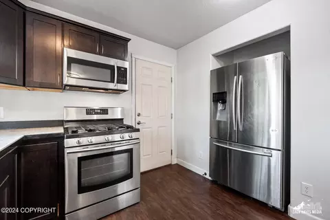 Kitchen - 16838 Riddell St, Eagle River, AK 99577 photo 7 of 7