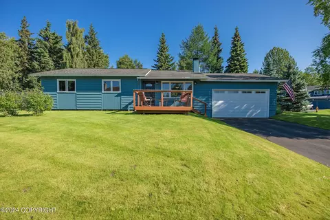 8410 Mentra Ct, Anchorage, AK 99518
