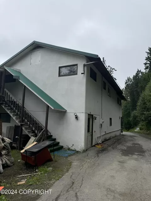 21829 Price Dr, Eagle River, AK 99577 photo 6
