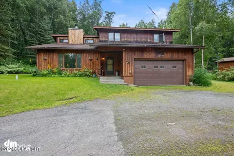 27712 Raven Ct, Chugiak, AK 99567