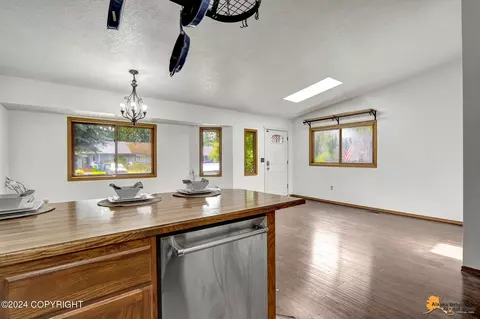 3151 Travis Ln, Anchorage, AK 99507 photo 8