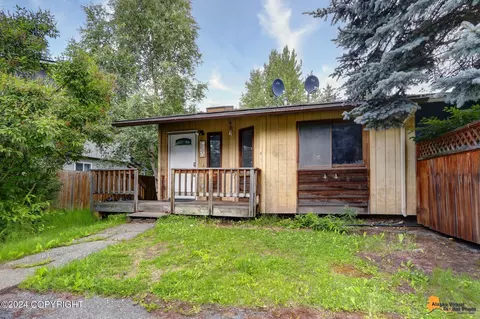 3151 Travis Ln, Anchorage, AK 99507