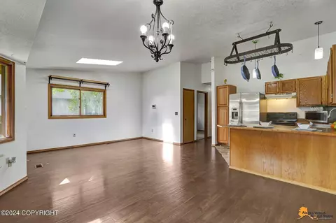 3151 Travis Ln, Anchorage, AK 99507 photo 5