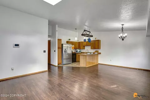 3151 Travis Ln, Anchorage, AK 99507 photo 2