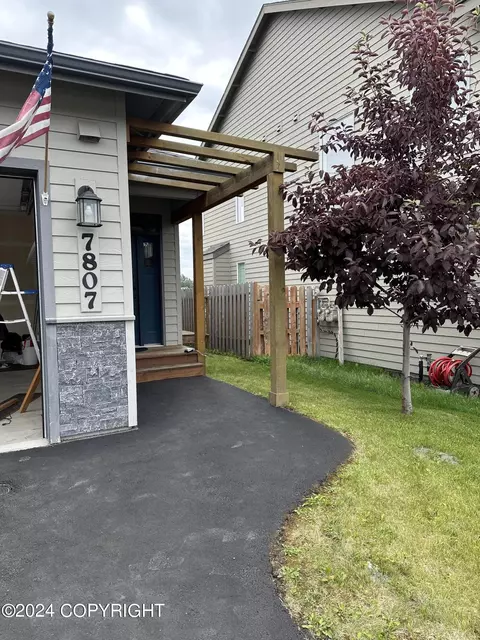 7807 Gate Creek Dr # 10, Anchorage, AK 99502