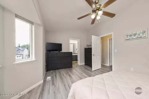 Bedroom - 19115 Trail Bay Dr, Eagle River, AK 99577 photo 5 of 5