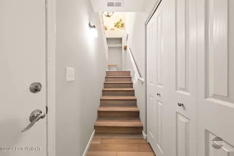 Entry Way - 19115 Trail Bay Dr, Eagle River, AK 99577 photo 4 of 5