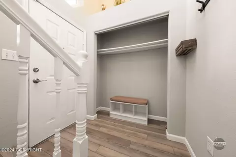 Entry Way - 19115 Trail Bay Dr, Eagle River, AK 99577 photo 3 of 5