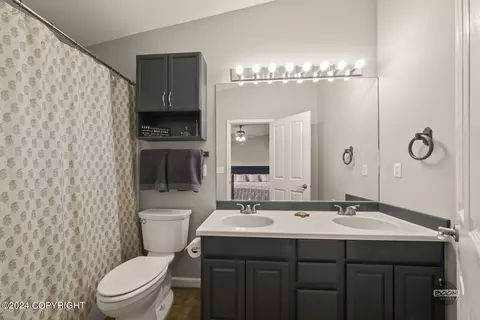 Bath - 19115 Trail Bay Dr, Eagle River, AK 99577 photo 3 of 6