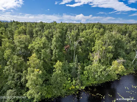 8721 W Behnke Rd, Wasilla, AK 99623 photo 2