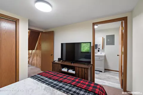 8721 W Behnke Rd, Wasilla, AK 99623 photo 18