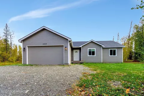 5959 N Huckleberry Dr, Wasilla, AK 99654