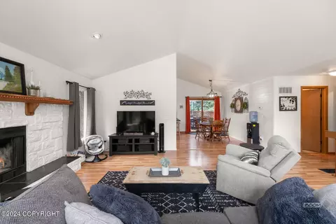 8806 Dome Cir, Eagle River, AK 99577 photo 5