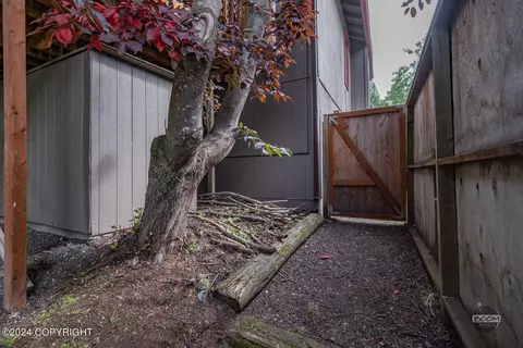 8806 Dome Cir, Eagle River, AK 99577 photo 40