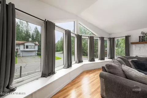 8806 Dome Cir, Eagle River, AK 99577 photo 3