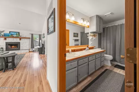 8806 Dome Cir, Eagle River, AK 99577 photo 17