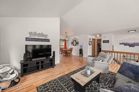 8806 Dome Cir, Eagle River, AK 99577 photo 6