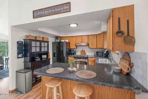 8806 Dome Cir, Eagle River, AK 99577 photo 10