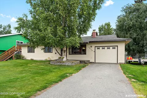 6820 Rovenna St, Anchorage, AK 99518