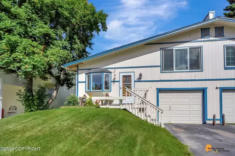 255 Fawn Ct, Anchorage, AK 99515