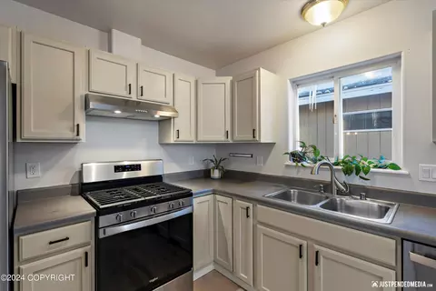 2004 Terrebonne Loop, Anchorage, AK 99502 photo 13