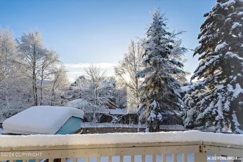 2004 Terrebonne Loop, Anchorage, AK 99502 photo 10