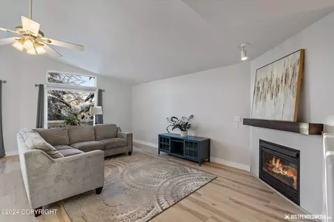 2004 Terrebonne Loop, Anchorage, AK 99502 photo 7