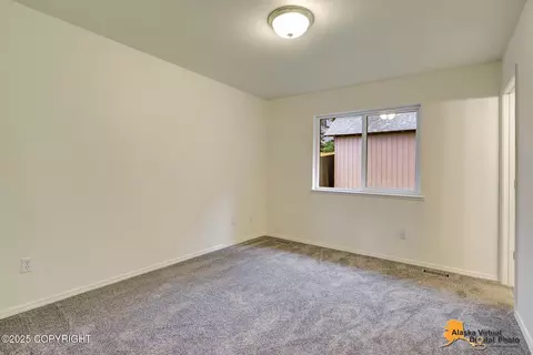 18601 Gibens Cir, Eagle River, AK 99577 photo 15
