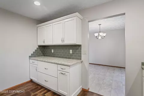 Kitchen - 13331 Windrush Cir, Anchorage, AK 99516 photo 5 of 5