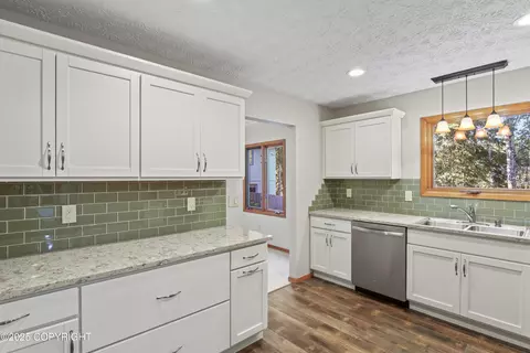 Kitchen - 13331 Windrush Cir, Anchorage, AK 99516 photo 3 of 5