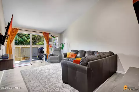 Living - 2201 Daybreak Ct, Anchorage, AK 99501 photo 1 of 3