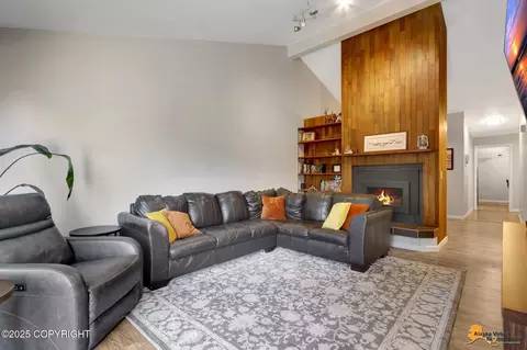 Living - 2201 Daybreak Ct, Anchorage, AK 99501 photo 3 of 3