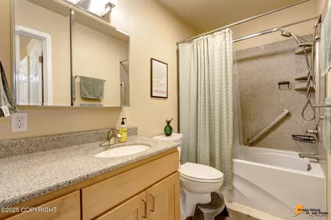 Bath - 2201 Daybreak Ct, Anchorage, AK 99501 photo 2 of 2