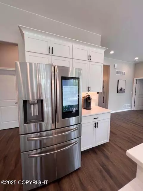 Kitchen - 1906 E Ridgeview Dr, Wasilla, AK 99654 photo 3 of 6
