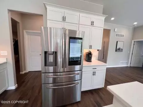 Kitchen - 1906 E Ridgeview Dr, Wasilla, AK 99654 photo 4 of 6