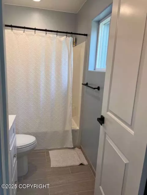 Bath - 1906 E Ridgeview Dr, Wasilla, AK 99654 photo 5 of 9