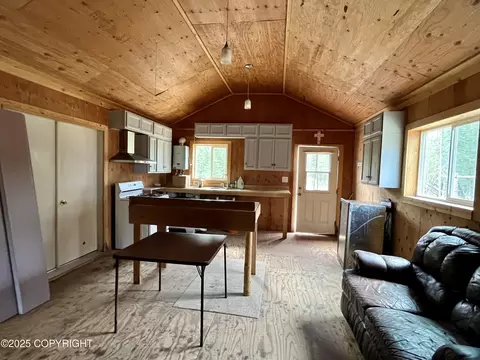 608 Yukon Ben Rd, Tok, AK 99780