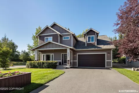 2901 Captain Cook Estates Cir, Anchorage, AK 99517
